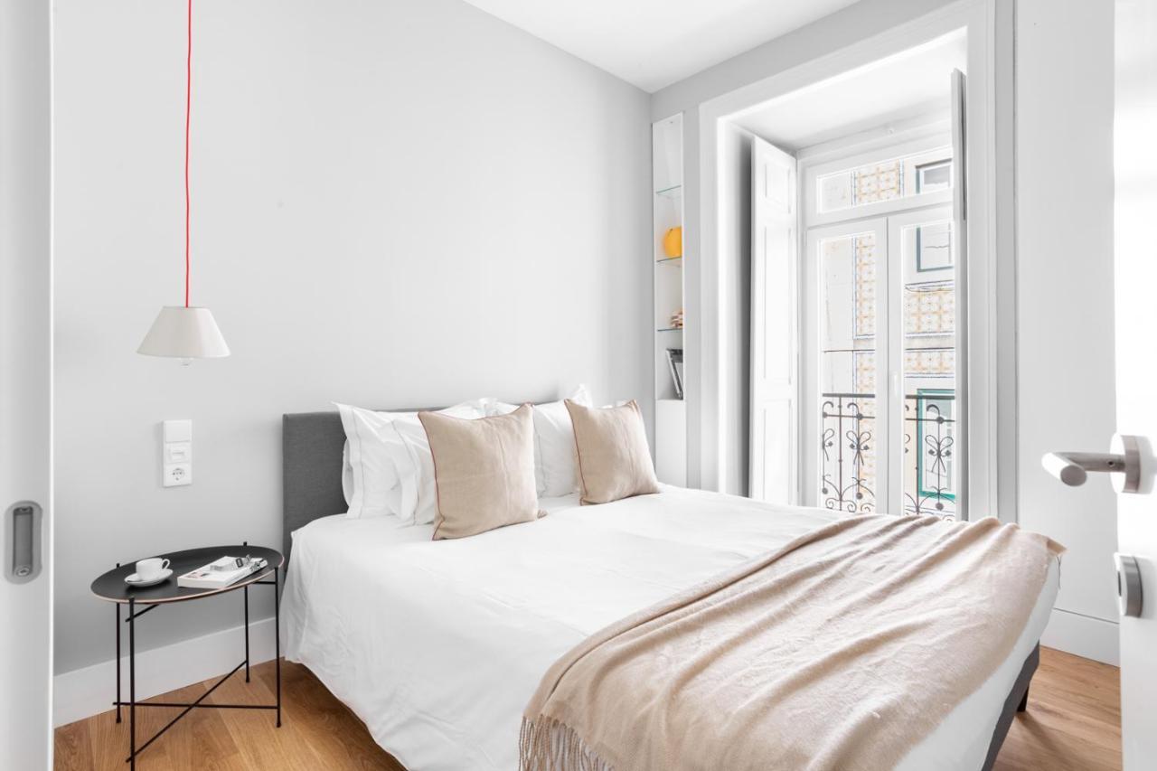 Joivy Marvelous 3-Bed Home With Astonishing View And Terrace, Nearby St George Castle Lisboa Exteriör bild